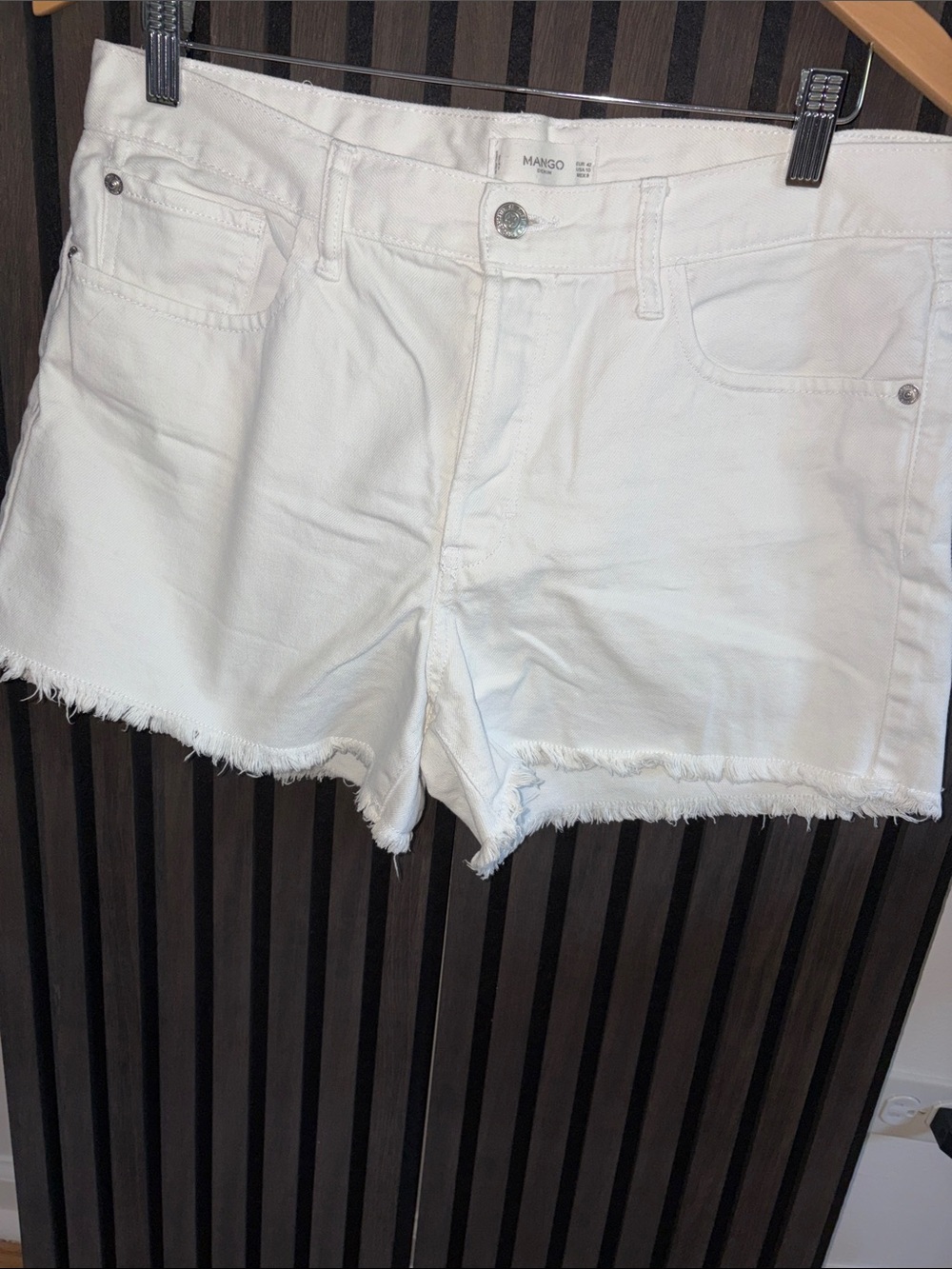Mango White Denim Shorts Raw Frayed Hem Button Fly High Rise Size 10